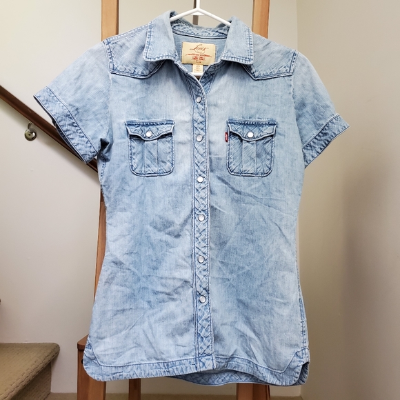 Levi's | Denim Short Sleeve Shirt - Picture 1 of 4